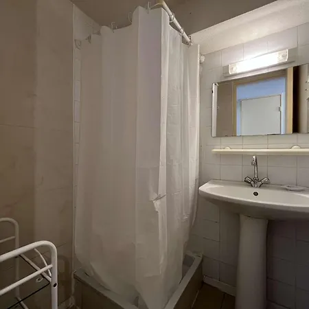 Holiday home Pavillon Avec Mezzanine, Piscine Et Parking, A 300m De La Du Grazel, - Fr-1-229-114 Gruissan